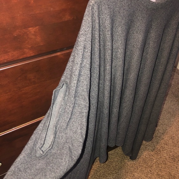 Cozy sweater poncho! - Picture 3 of 3